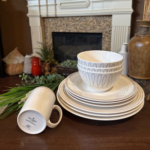 kate spade new york Charlotte St. East 10 Peaces. See Pictures - Picture 2 of 3